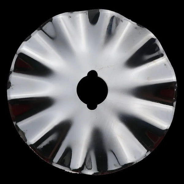 Wavy cutting knife fabric blade