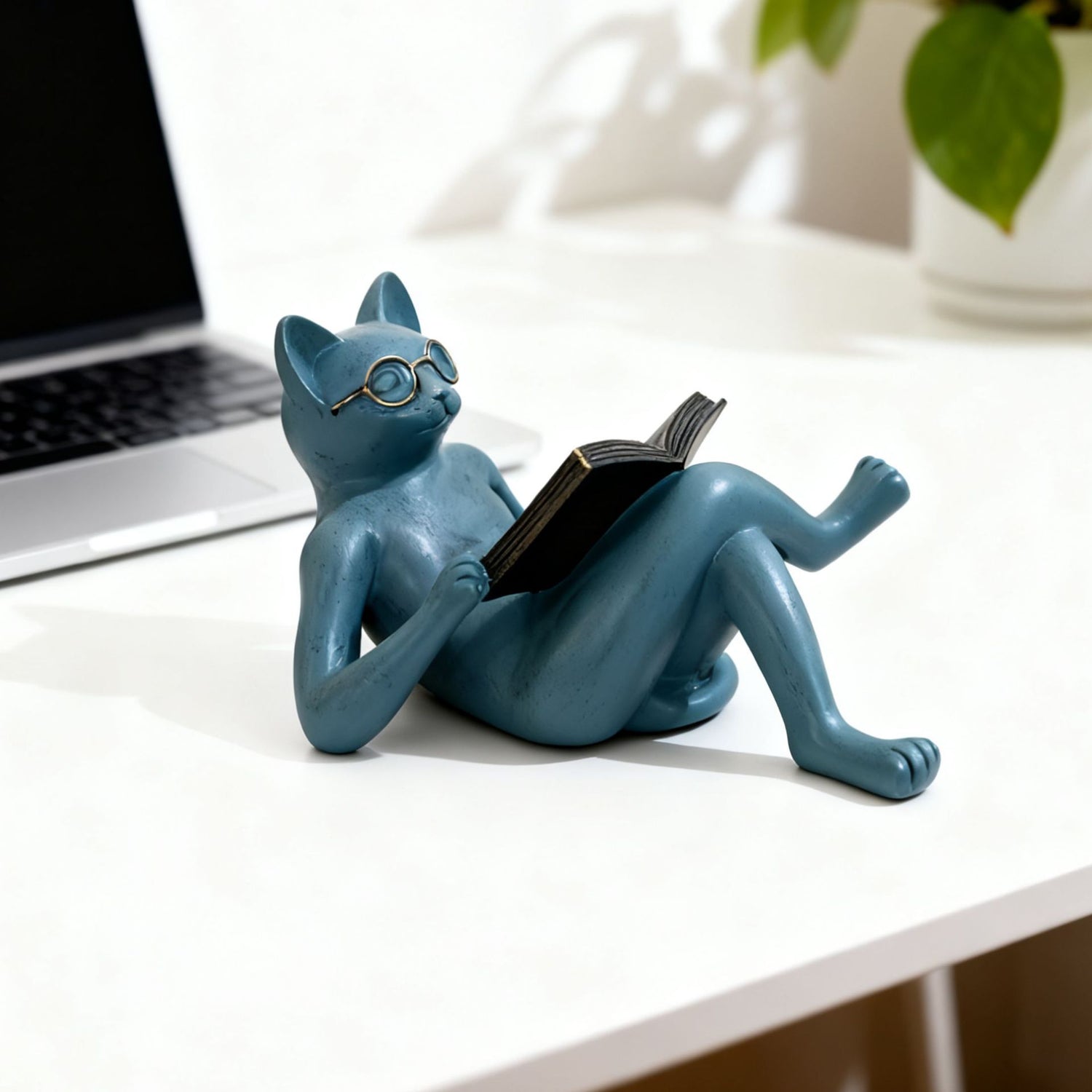 Reading Cat Resin Sculpture Garden Study Decoration