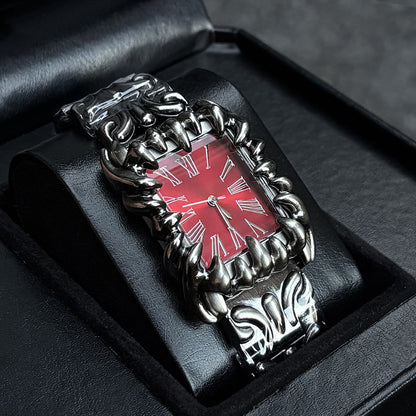 Claw Design Retro Quartz Watch