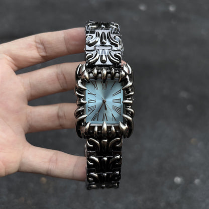 Claw Design Retro Quartz Watch