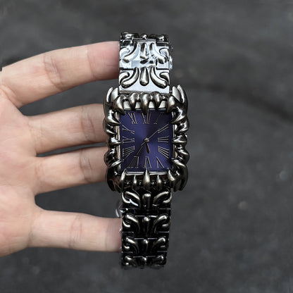 Claw Design Retro Quartz Watch