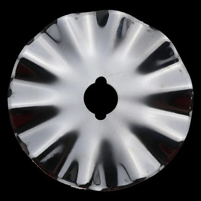 Wavy cutting knife fabric blade