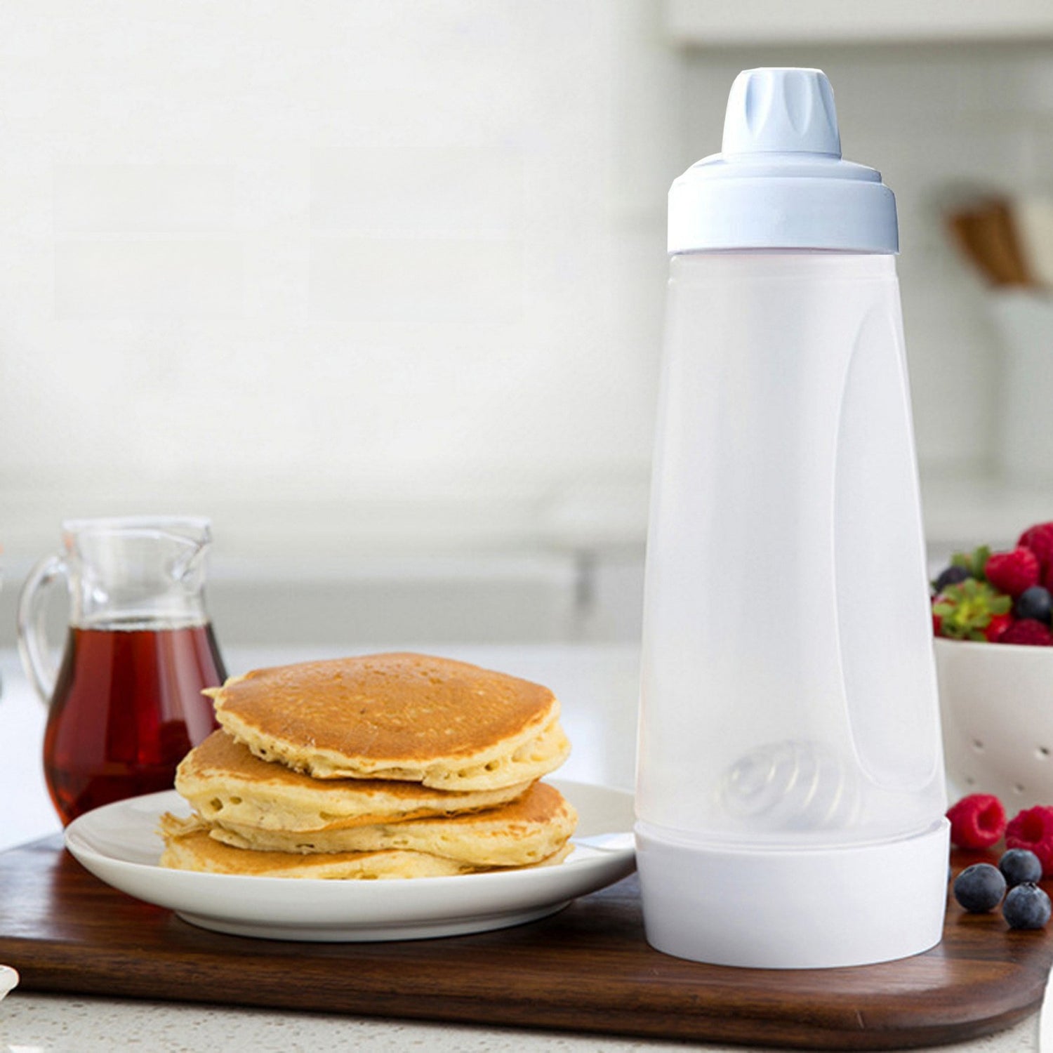 Hand-Cranked Batter Mixing Bottle